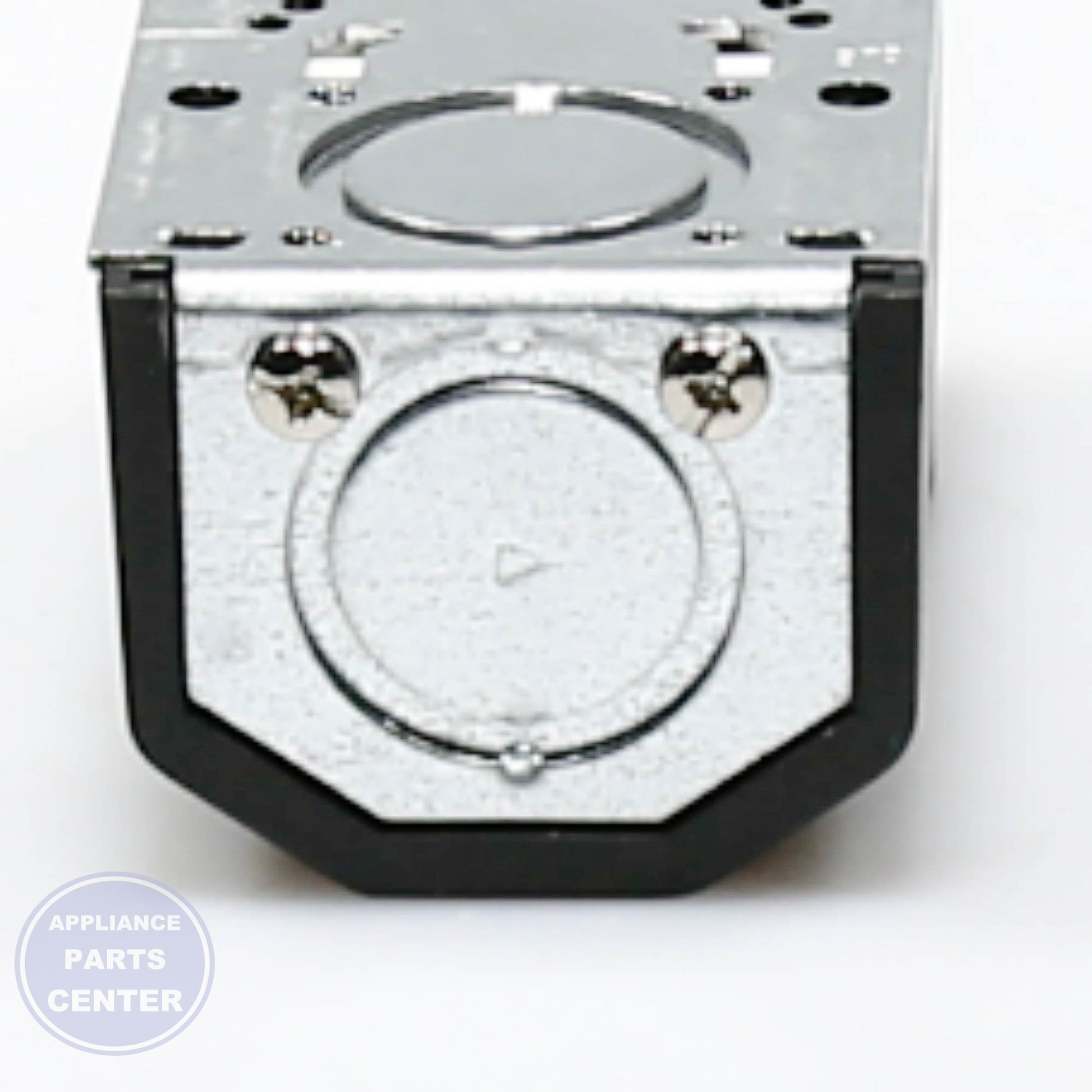 SURFACE MOUNT 30A 125/25 TJMA-7671 - Detailed view of power rating and voltage specifications