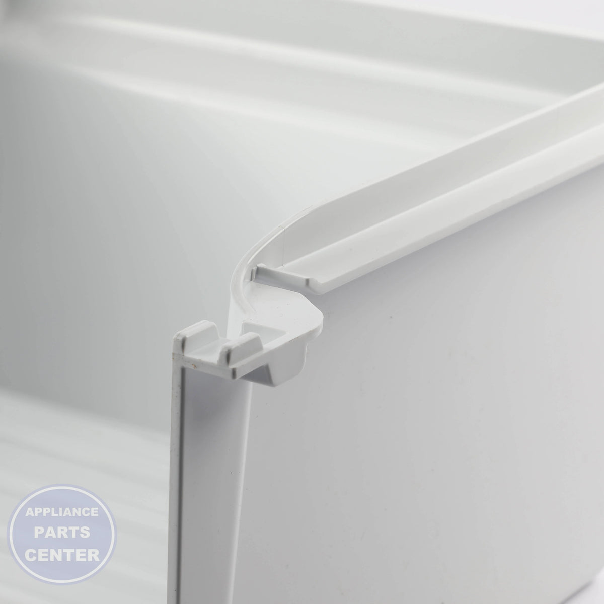 PAN-CRISPER W10119219 - Detailed view of precise fit for various models