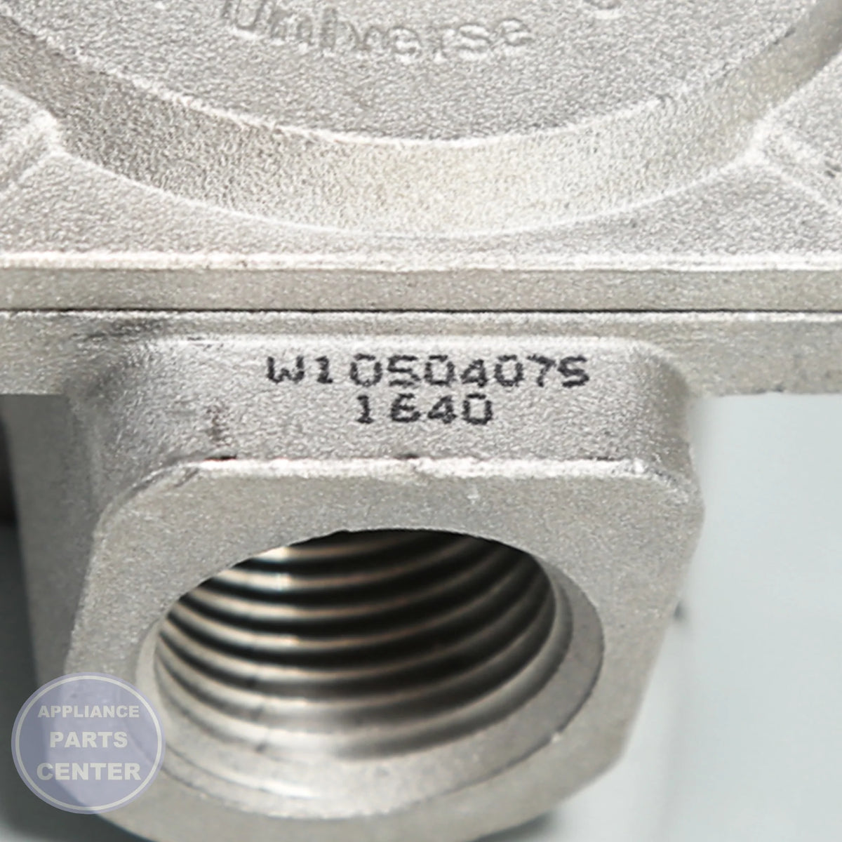 WPL REGULATOR W10661850 - Installation in specific model showing key mounting points