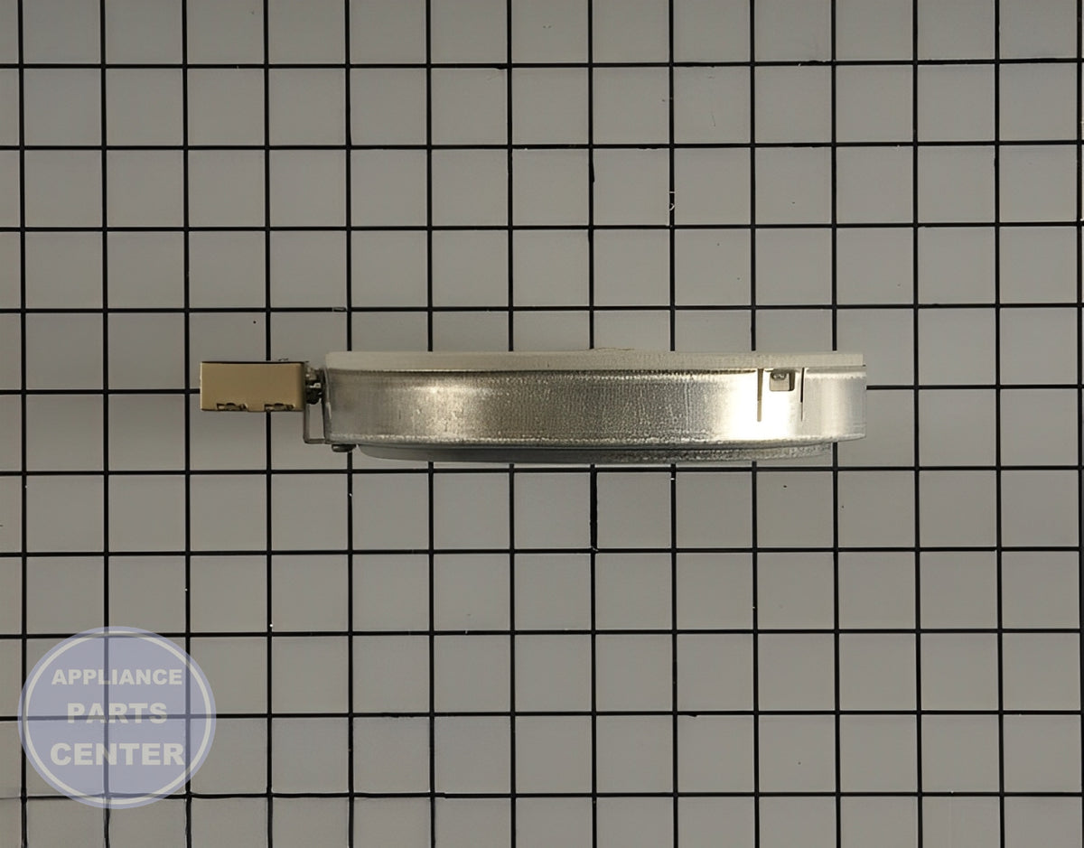 WHIRLPOOL W10823711 - Detailed view of fast and efficient cooking element