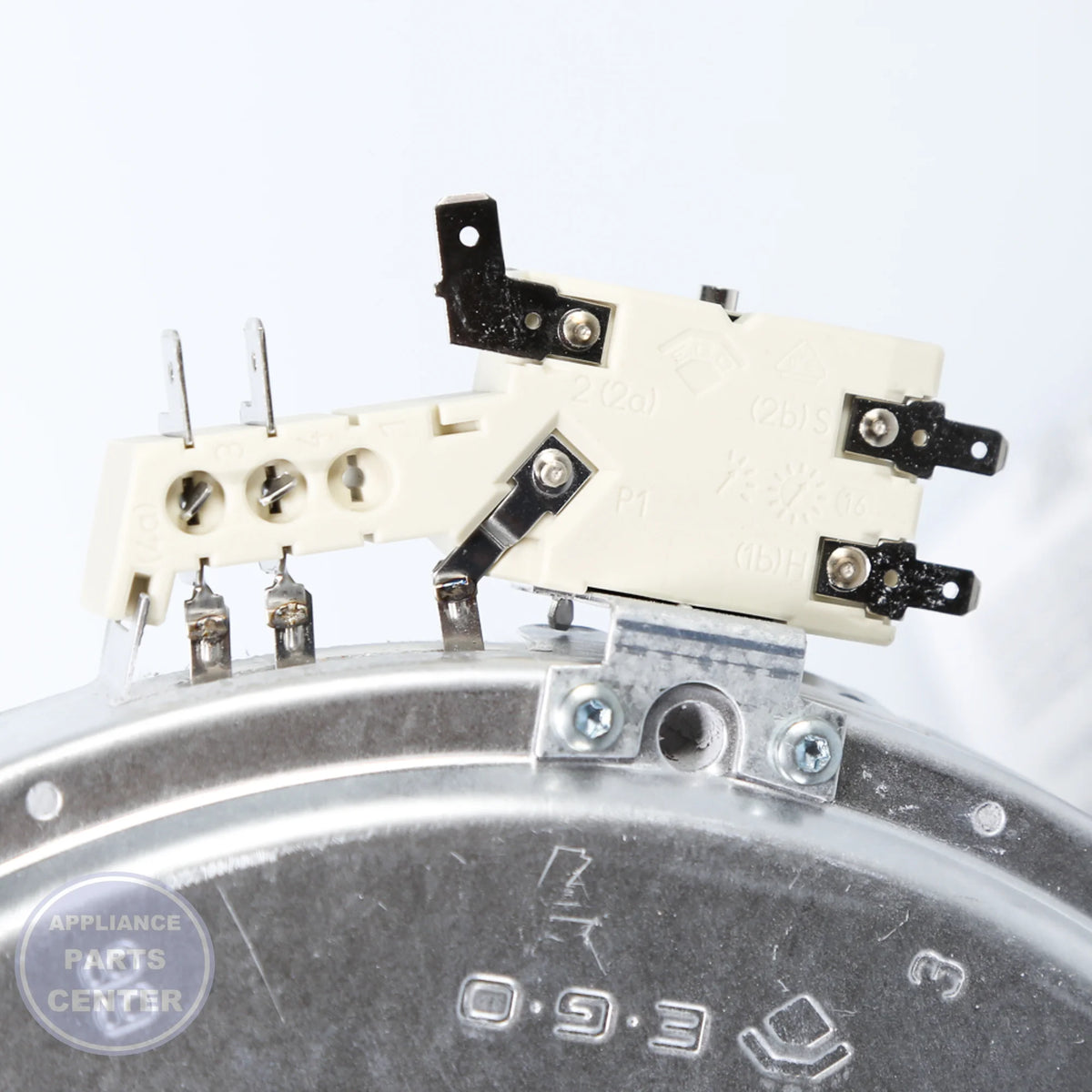 ELMNT-SURF W10823717 - Detailed view of fast heating performance