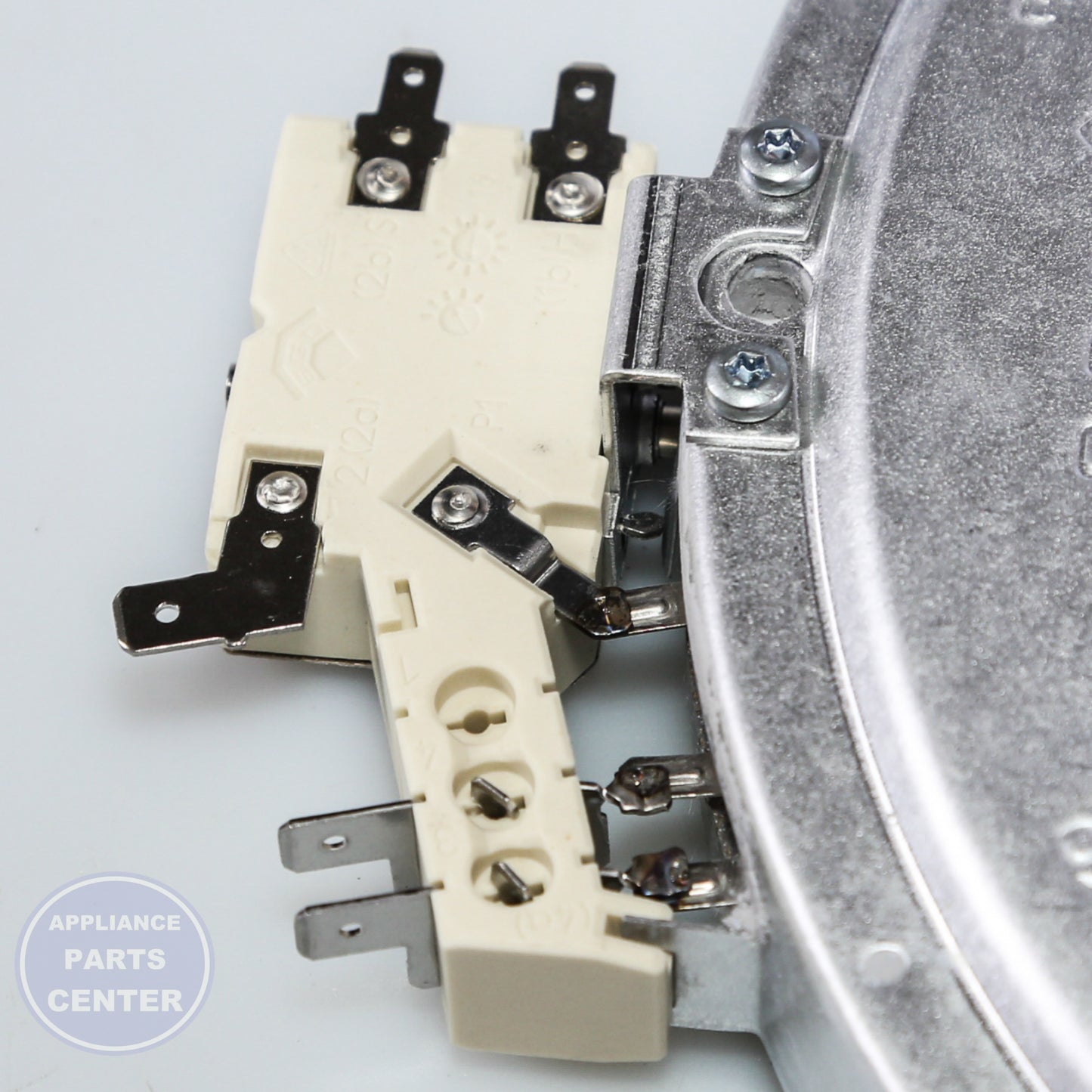 Whirlpool ELMNT-SURF W10823726 - Main view showing efficient heating for various models