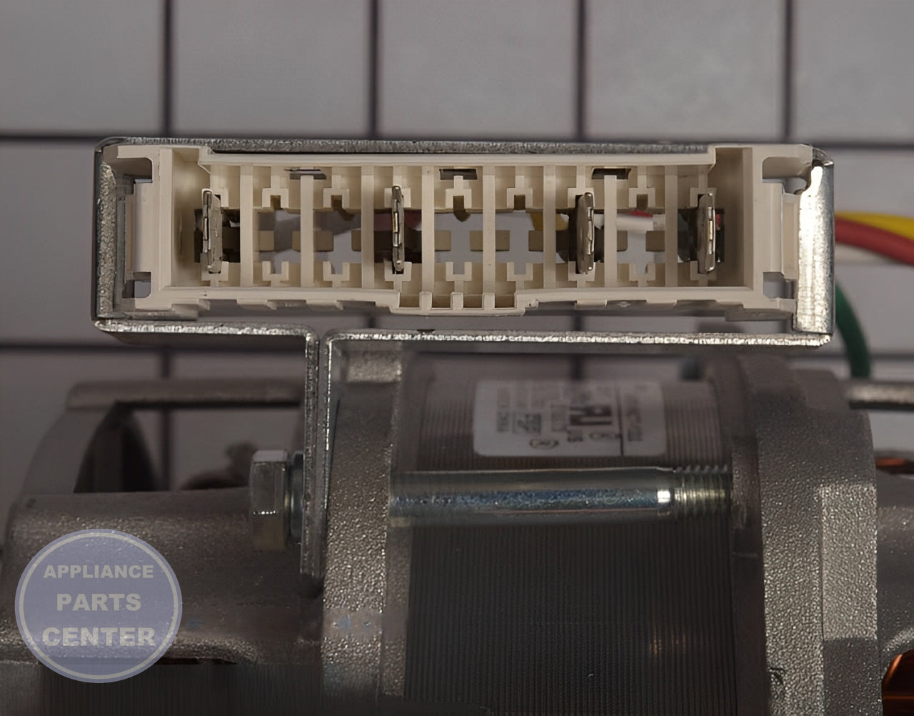 WPL MOTOR-DRVE W10836348 - Installation in WPL Washing Machine showing key mounting points