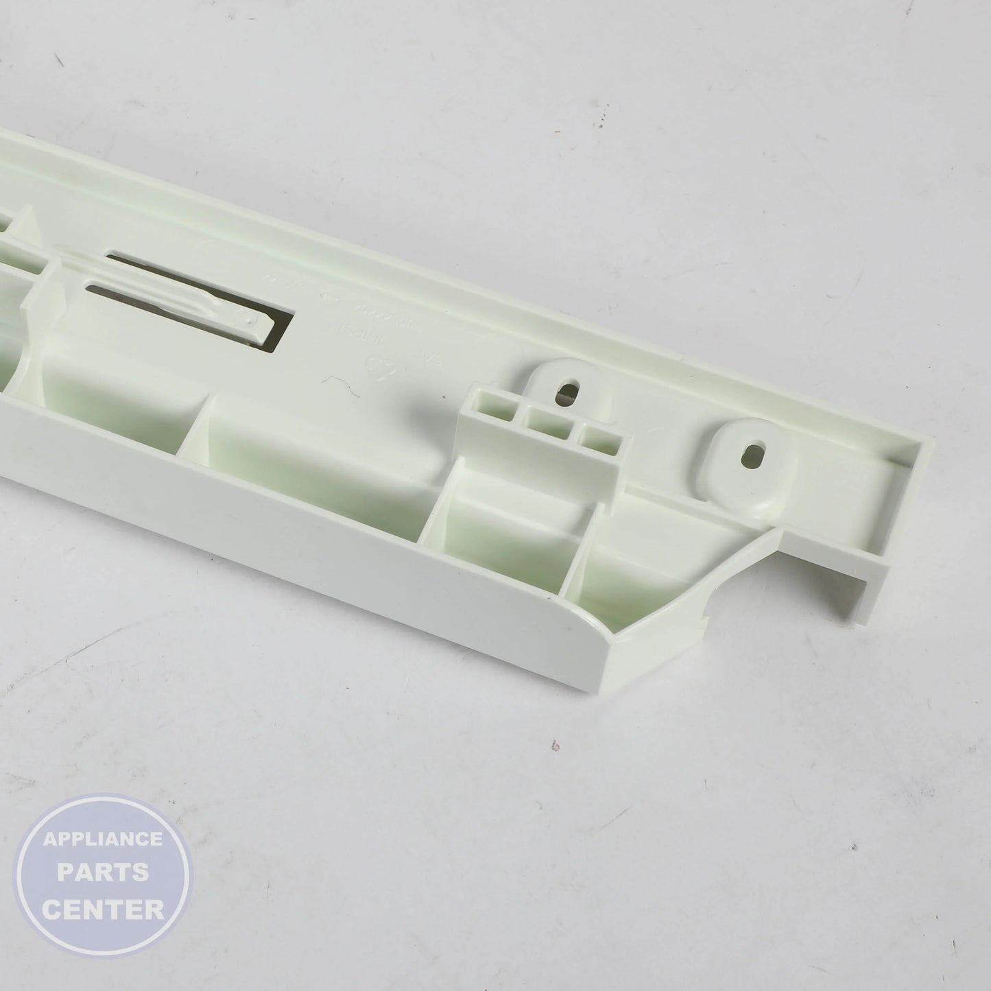WPL BRACKET W10857648 - Installation in WPL Refrigerator showing secure mounting points
