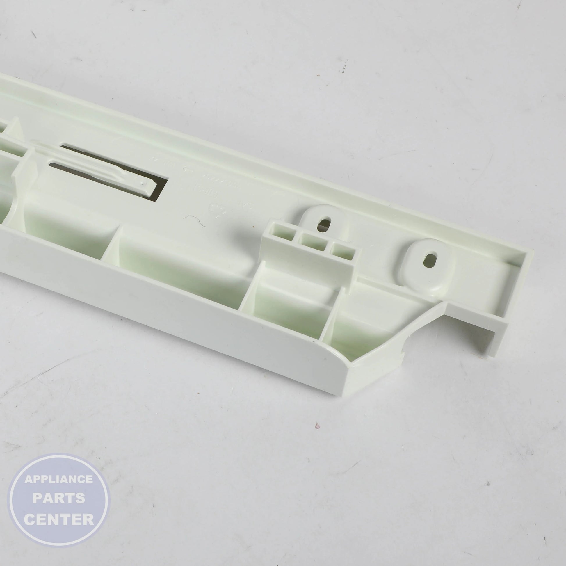 WPL BRACKET W10857648 - Installation in WPL Refrigerator showing secure mounting points