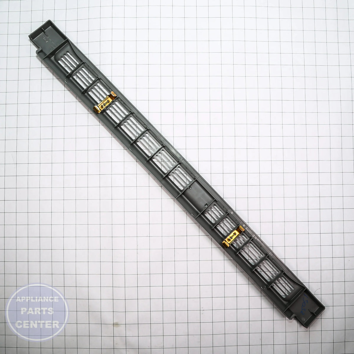 WPL GRILLE W10860791 - Installation in model W10592144 showing key mounting points