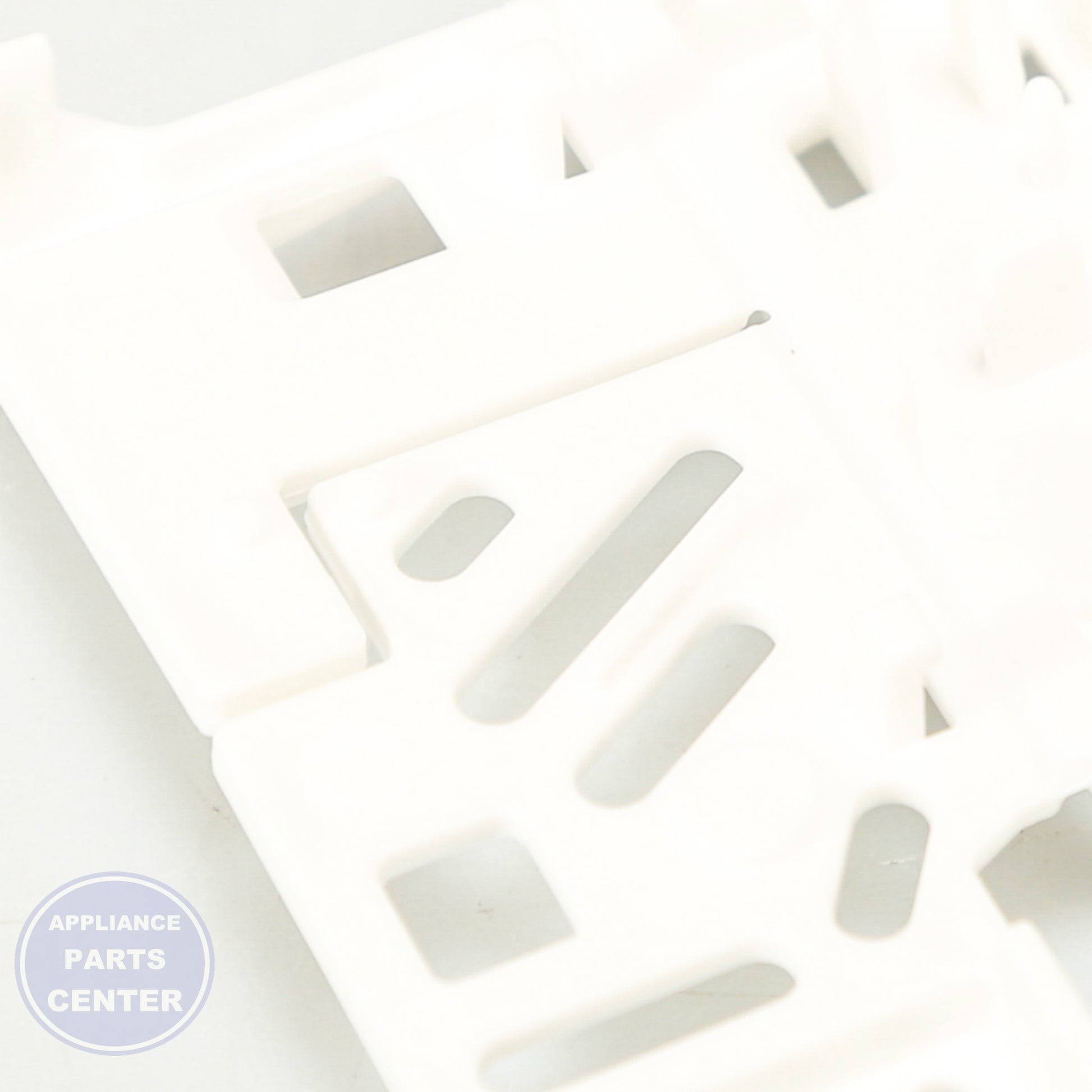 WPL HOUSING W10873429 - Installation in W10195035 model showing secure mounting points