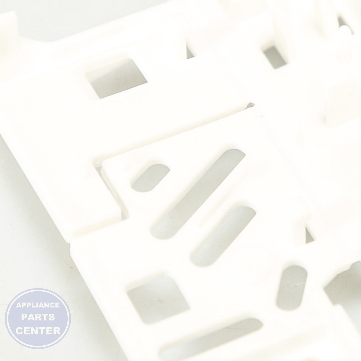 WPL HOUSING W10873429 - Installation in W10195035 model showing secure mounting points