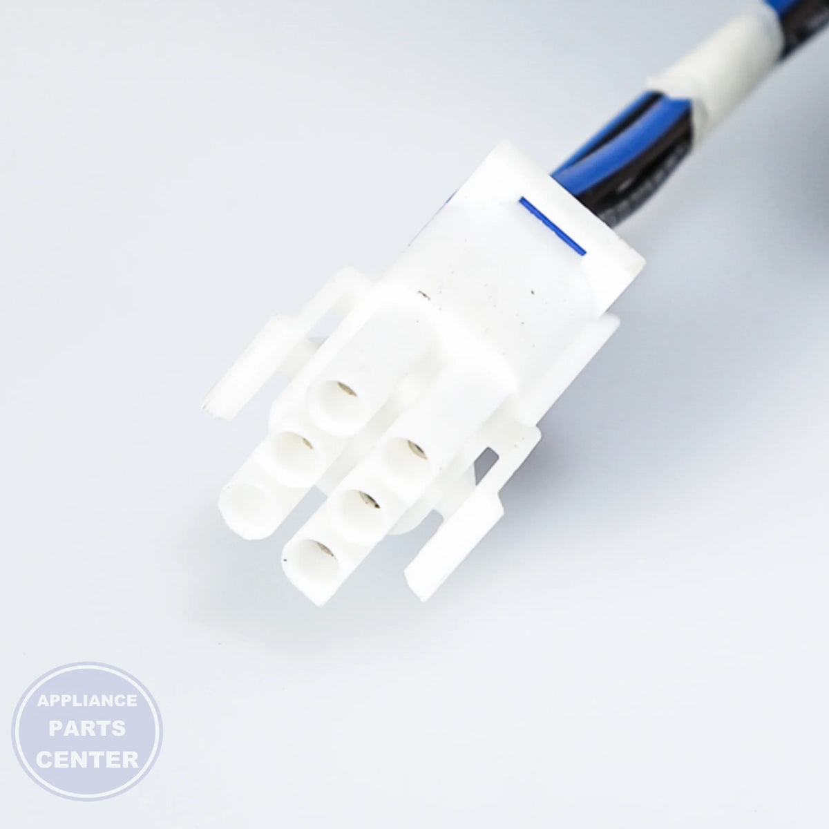 WPL ADAPTER W11093718 - Main view showing secure fastener for W10667417 and W10750817