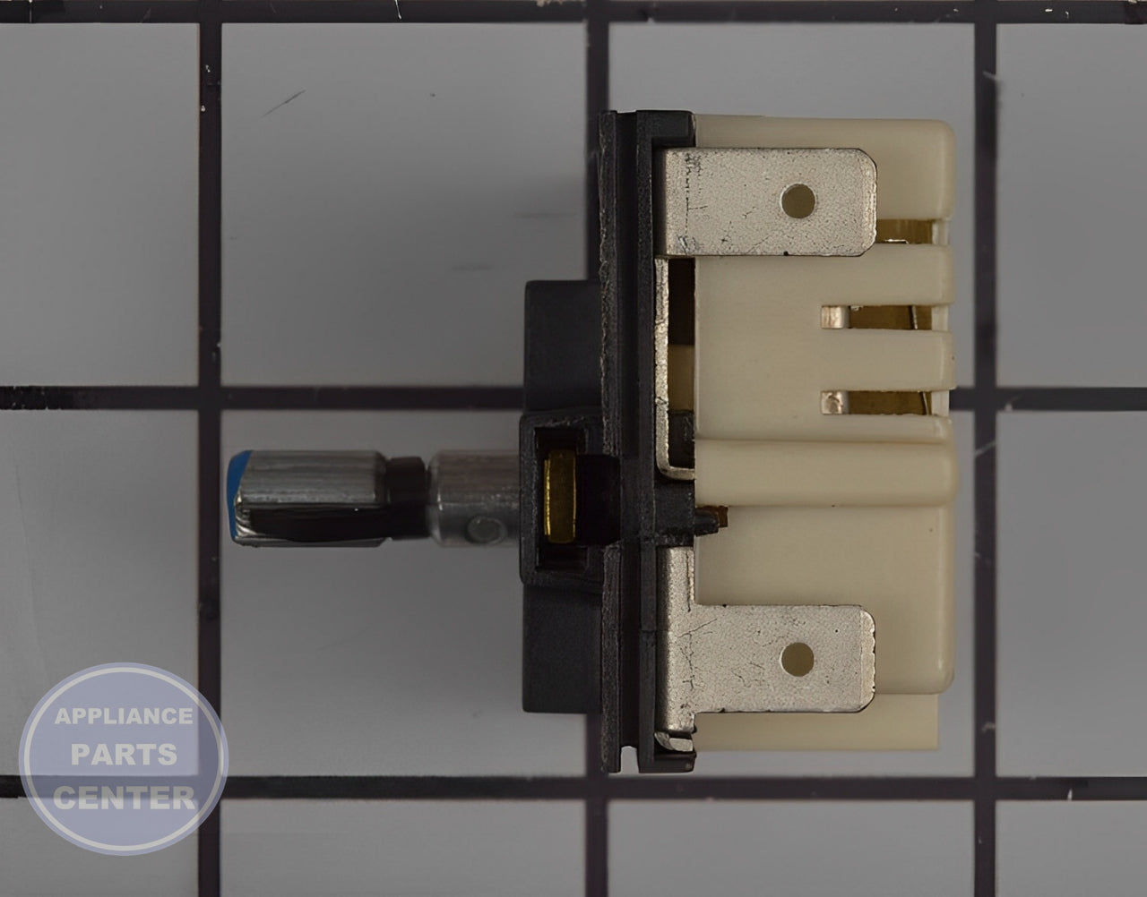 Maytag Surface Element Switch W11122006 - Installation in Norge model showing key mounting points