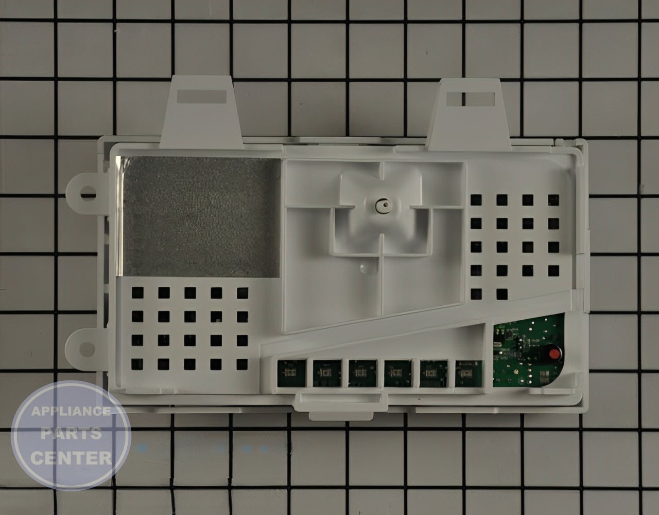 WHIRLPOOL ELECTRONIC CONTROL BOARD W11170317 - Detailed view of circuit board and timer