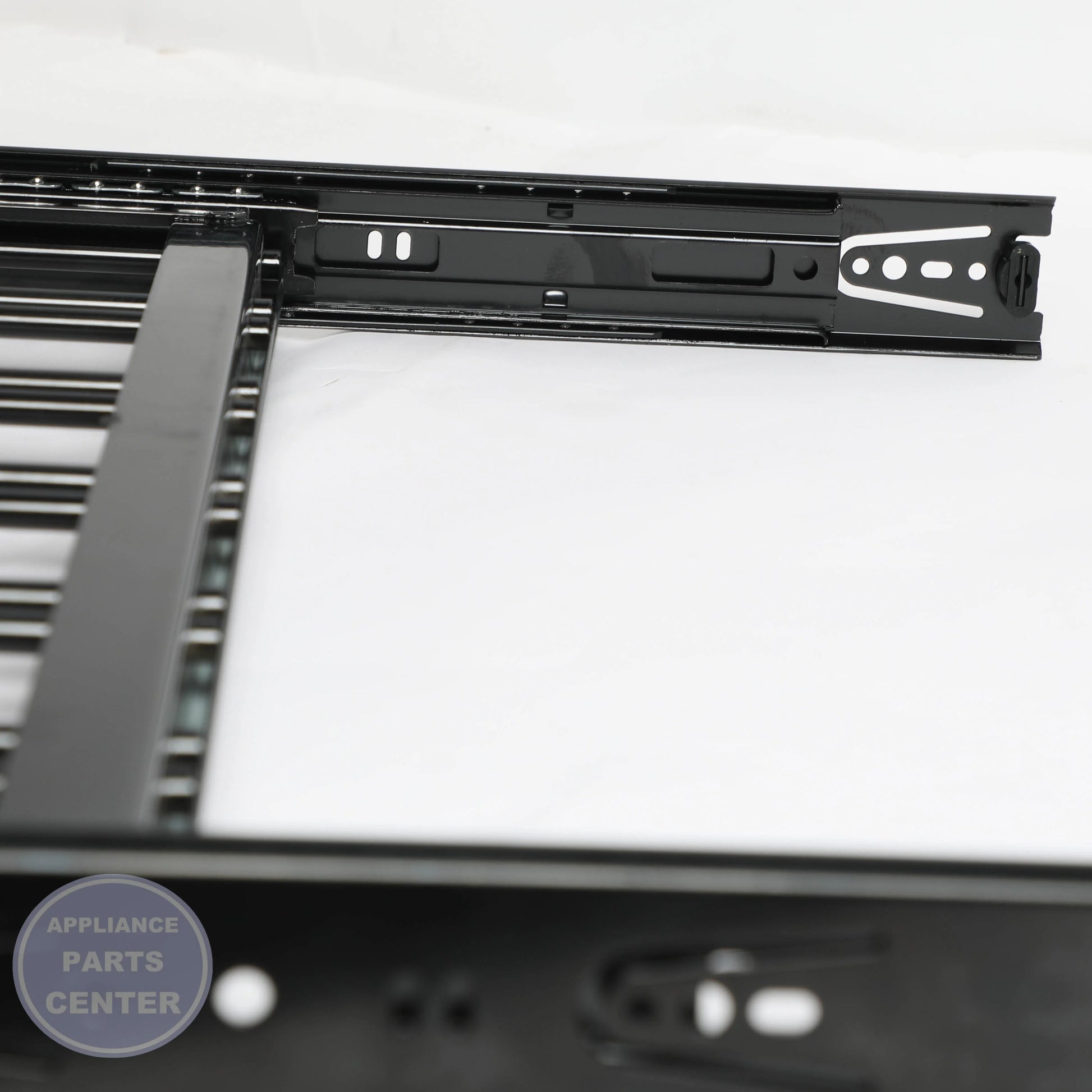 SHELF-WINE W11532980 - Detailed view of sturdy construction