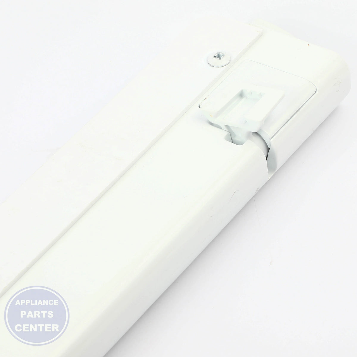 WPL RAIL-MULLN W11692845 - Installation in W10434737 model showing secure mounting points