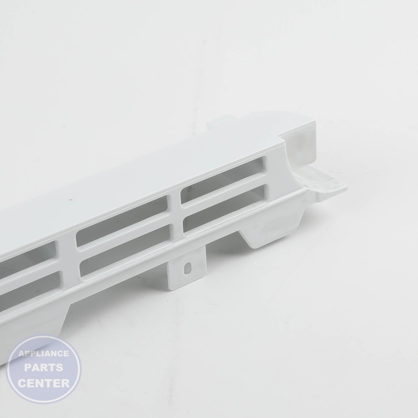 VENT GRILLE WHITE WB07X11411 - Detailed view of durable material and specifications