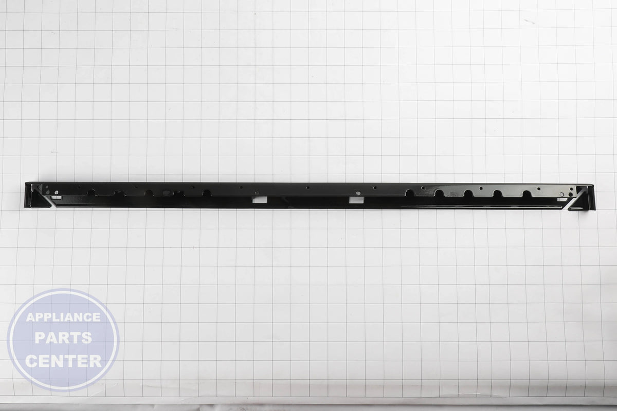 GEH TRIM KIT WB07X28825 - Installation in GEH model showing mounting points