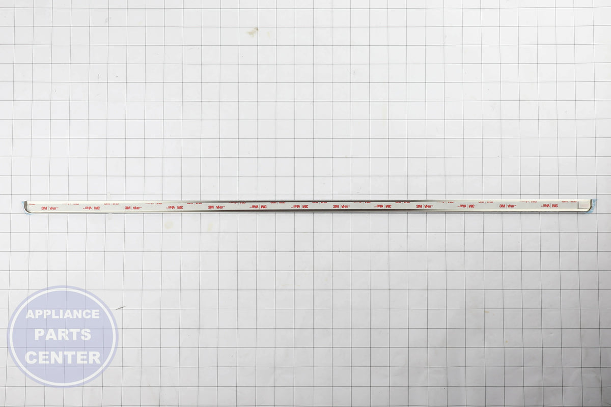 GEH TRIM ASM WB07X43946 - Installation in GEH model showing easy mounting points