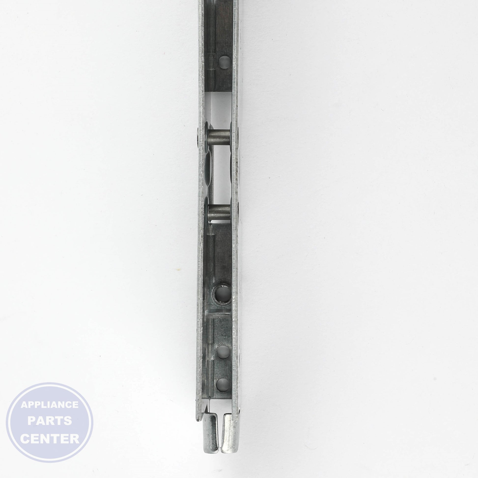 GEH HINGE RECEIVER WB10T10068 - Installation in GEH model showing easy mounting points