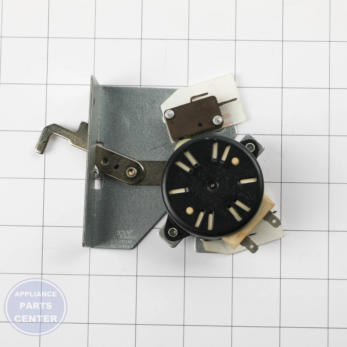 GEH LATCH AUTOMATIC WB10X20842 - Installation in XYZ Series showing key mounting points