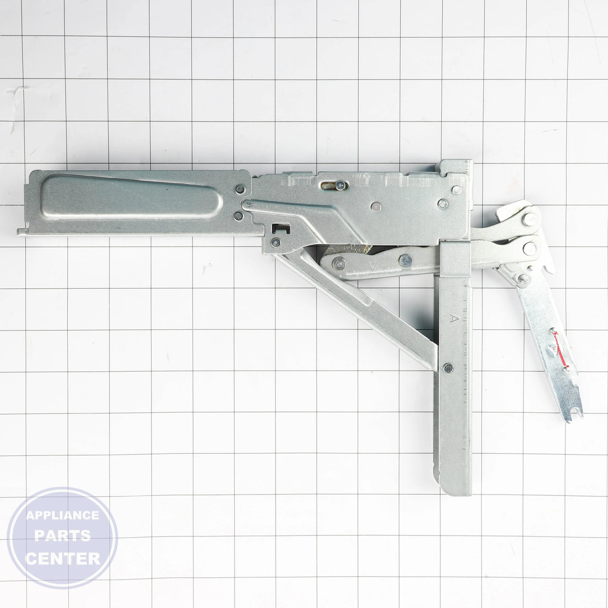 GEH HINGE ASM RH WB10X28782 - Installation in specific model showcasing easy mounting points