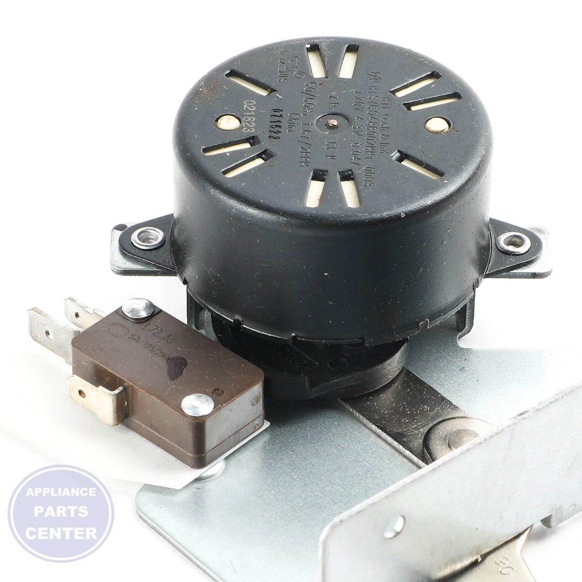 GEH LATCH AUTOMATIC WB10X28793 - Installation in specific model showing key mounting points