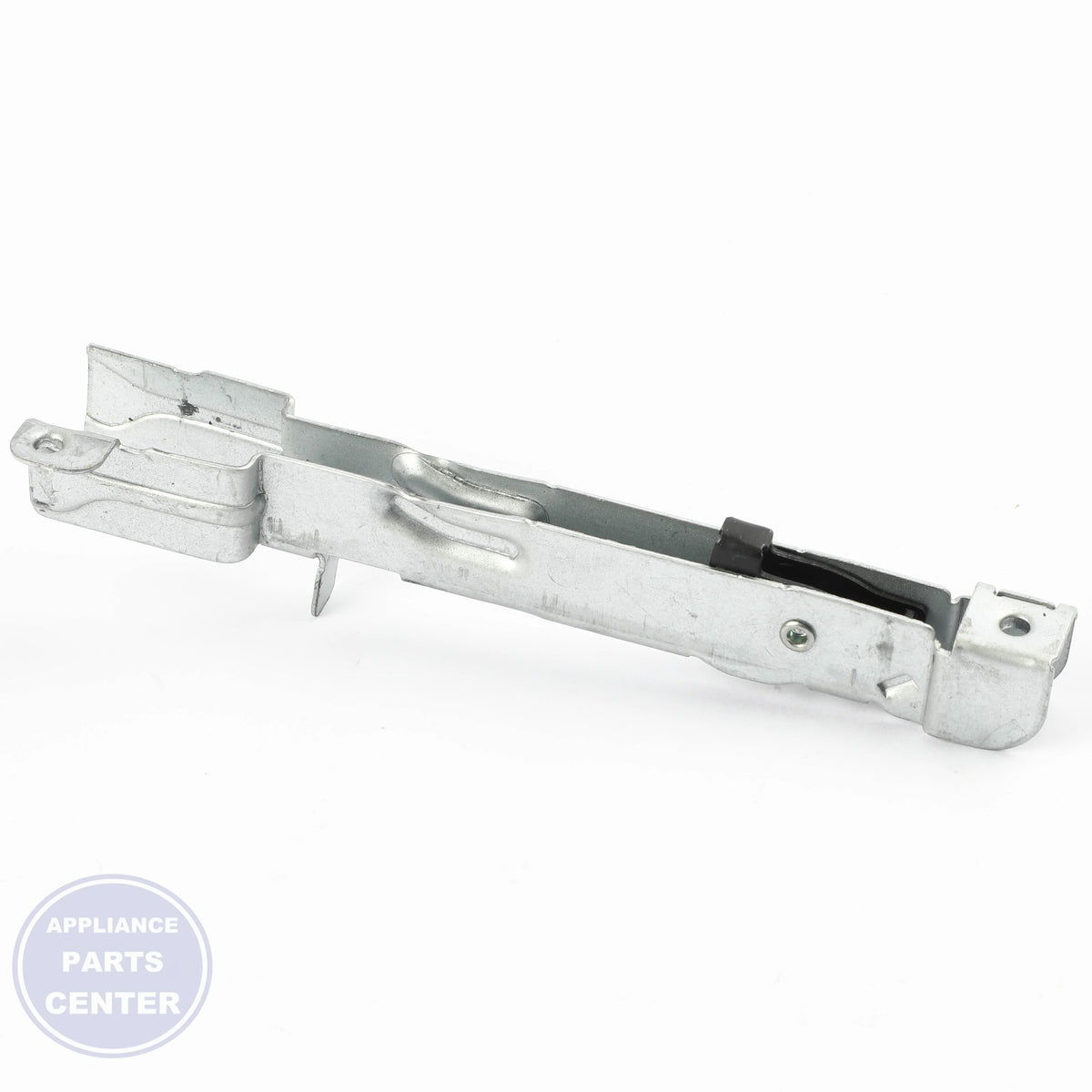 GEH RECEIVER HINGE RH WB10X29635 - Installation in GEH XL44 demonstrating easy mounting points