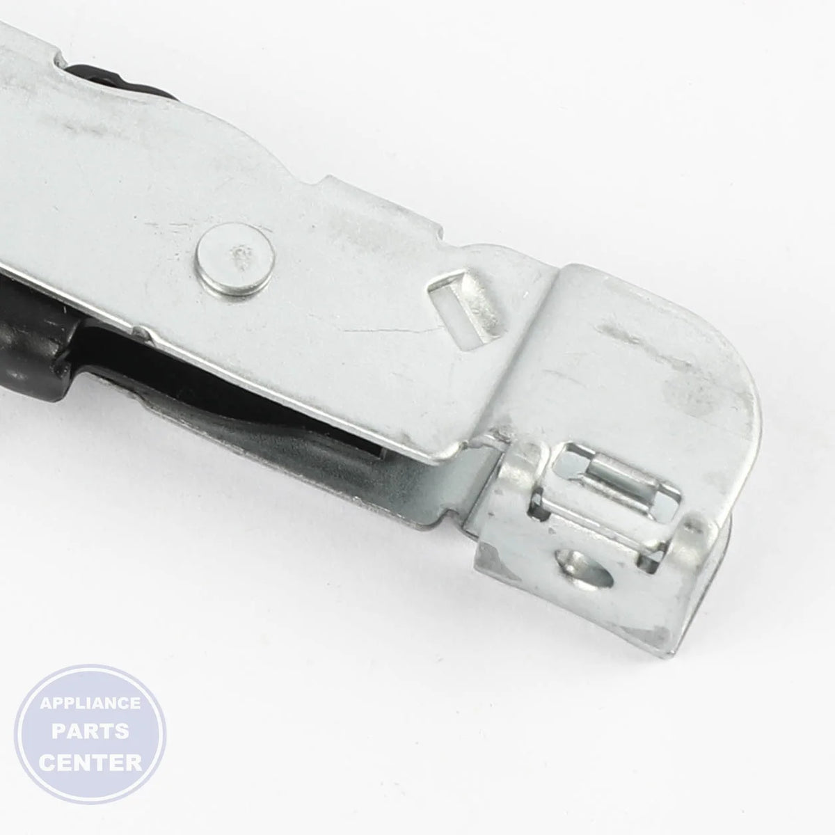 GEH RECEIVER HINGE LH WB10X29636 - Installation in specific model showing precise mounting points