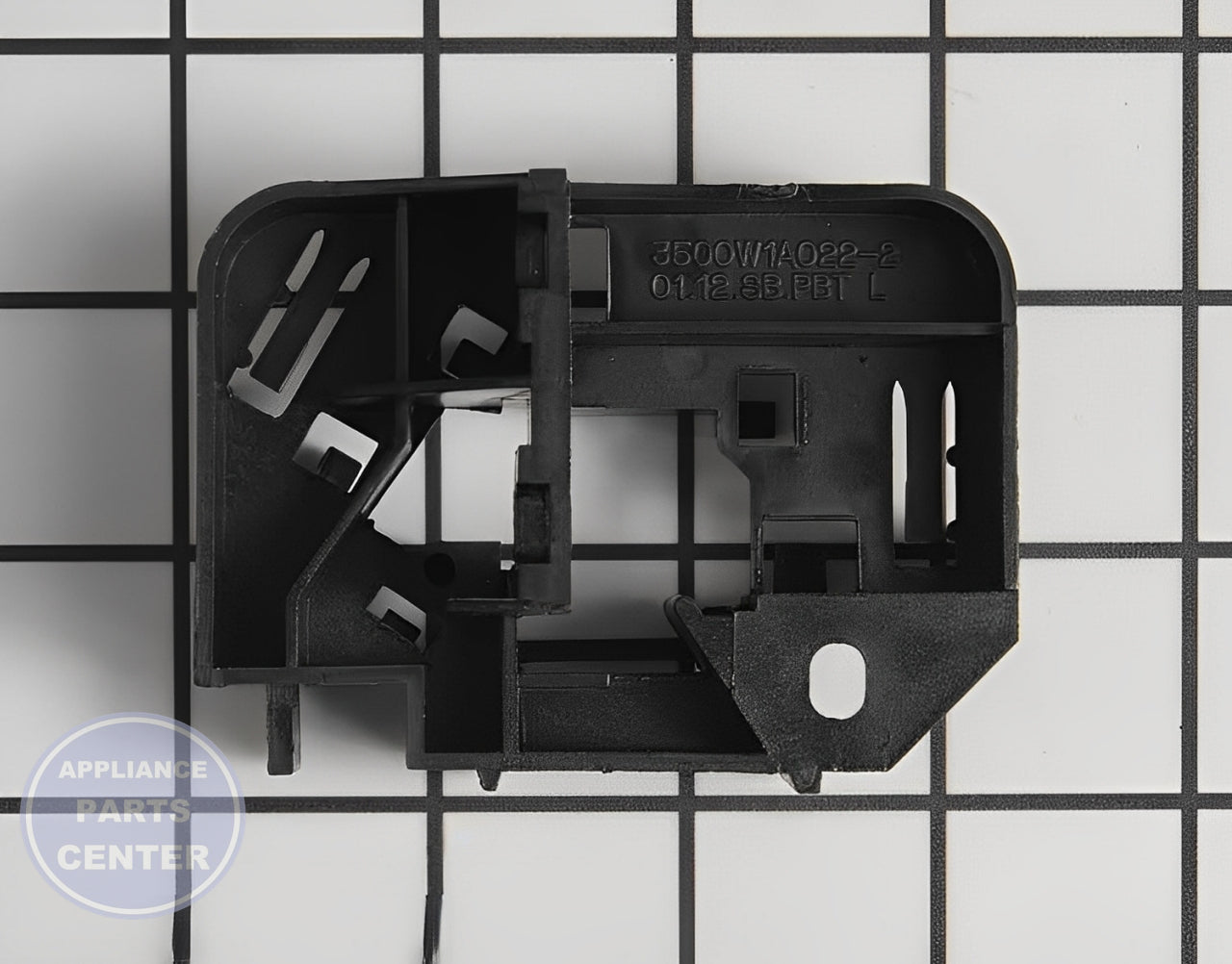 GEH LATCH BOARD LH WB10X32573 - Main view showing secure closure for specific models