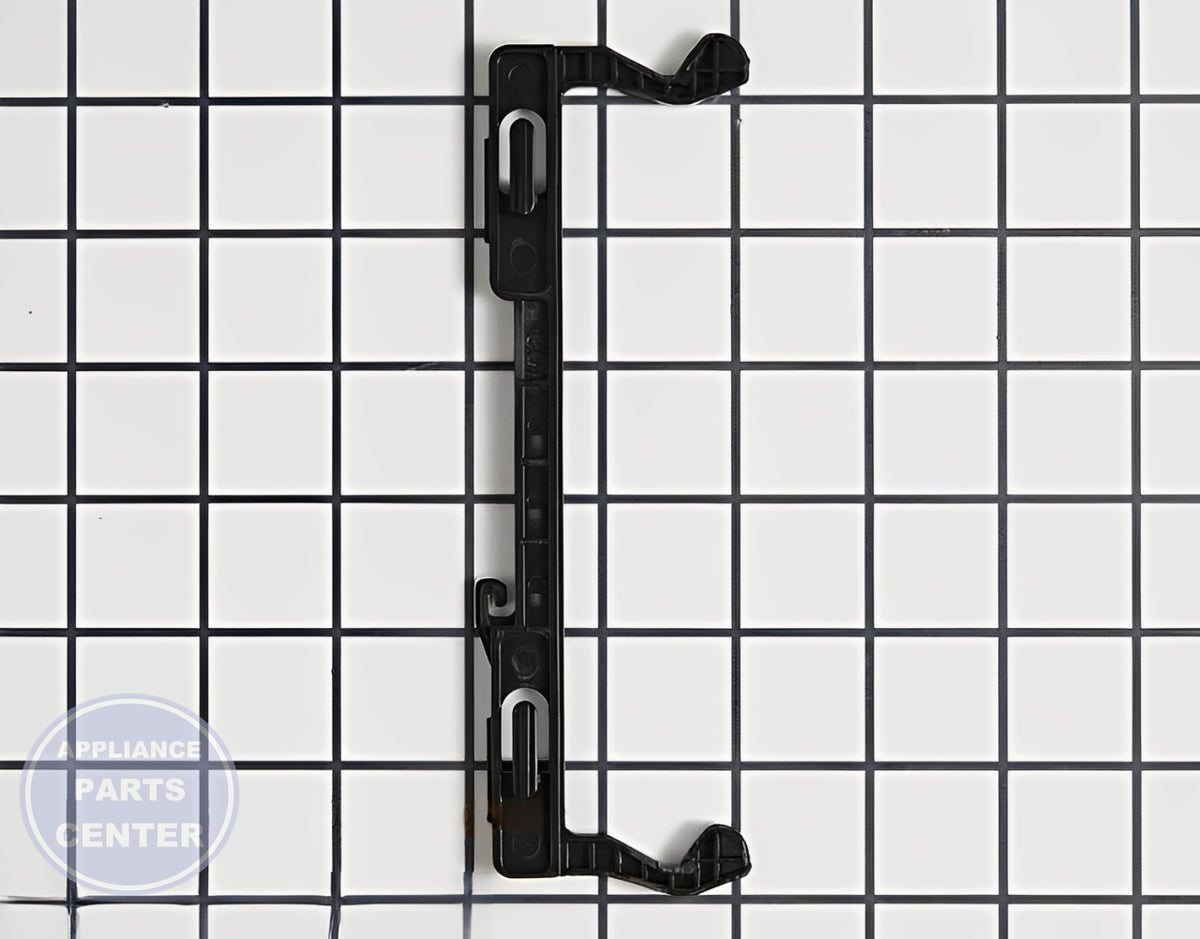 GEH DOOR LATCH WB10X35346 - Main view showing secure closure for GEH models