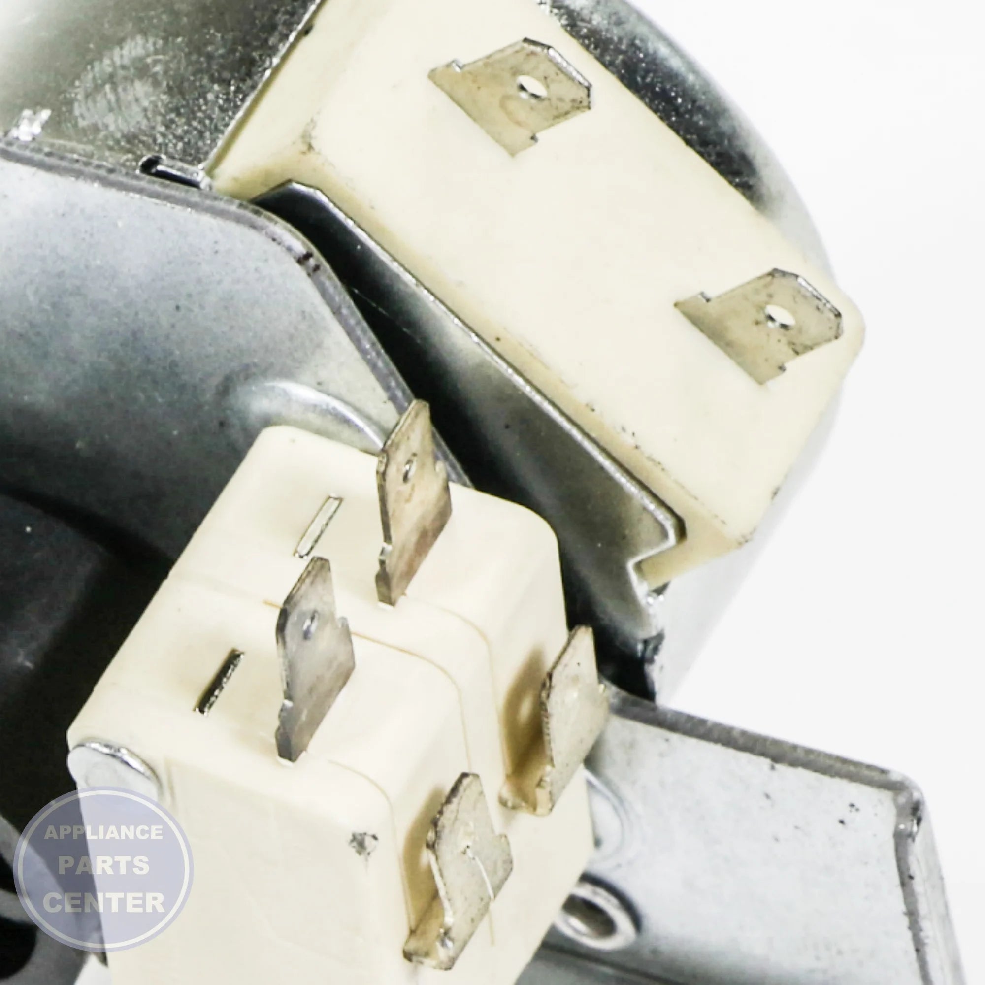 GEH LATCH ASM WB14T10088 - Main view showing secure closure for GEH Range/Stove/Oven models