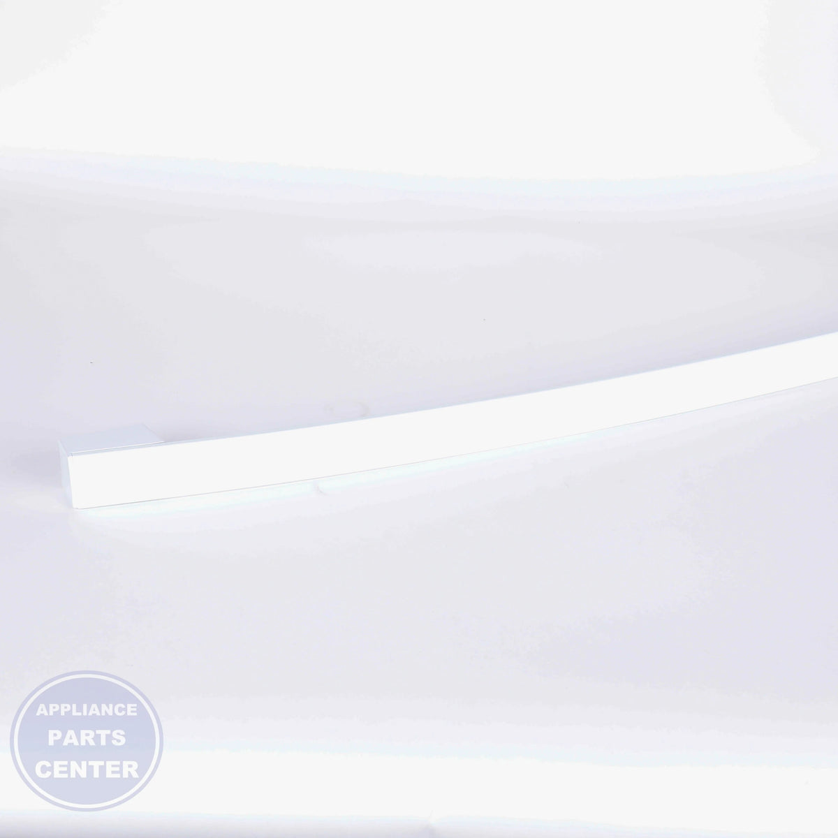 WHITE HANDLE AND ENDCAP WB15X35075 - Detailed view of durable material and construction