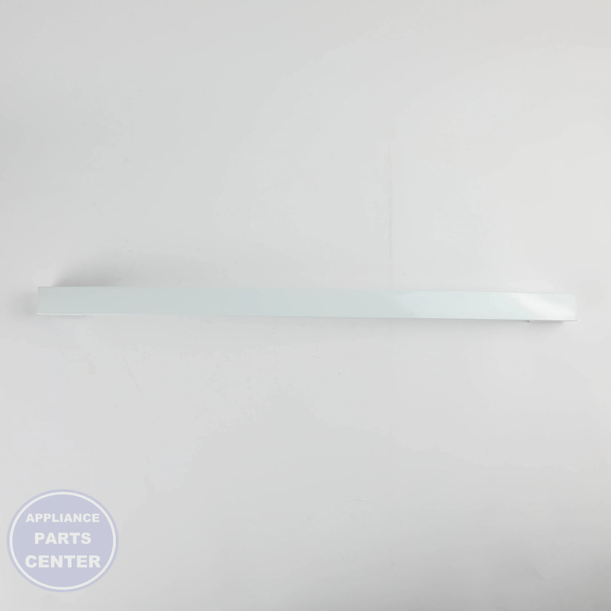 GEH HANDLE AND ENDCAP ASM (WH) WB15X42629 - Installation in specific model showing essential mounting points
