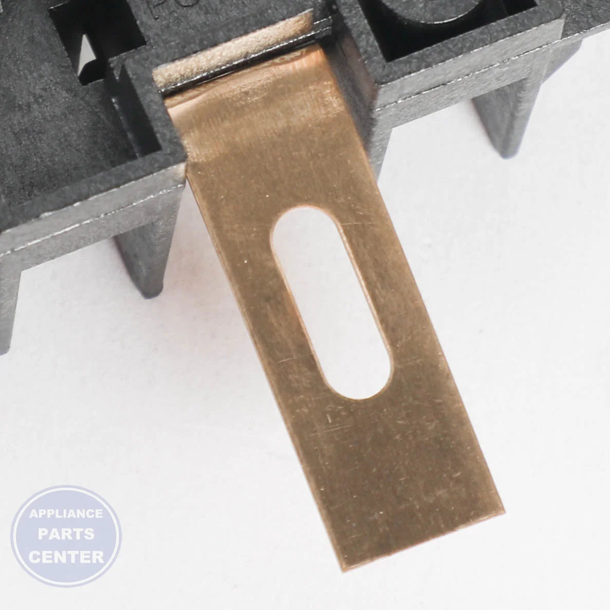 TERMINAL BLOCK WB18X47088 - Detailed view of safe electrical connections