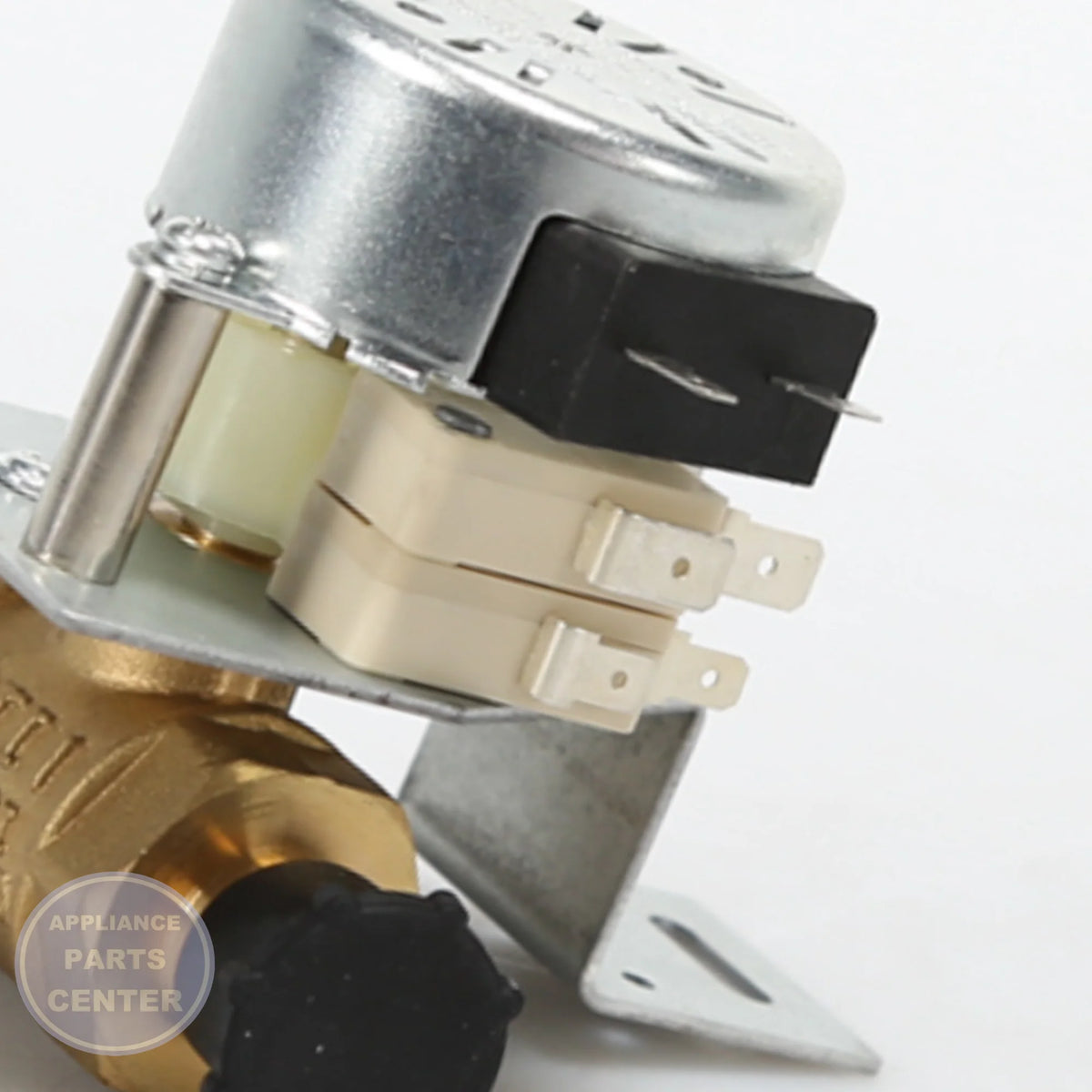 GEH RANGE VALVE LOCKOUT WB19K10059 - Installation in GEH model showcasing mounting points.