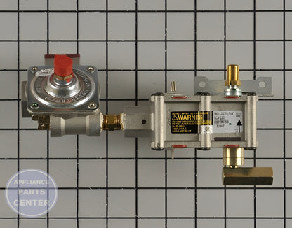 GE Valve and Pressure Regulator WB19K10079 - Main view showing precise gas flow control for JGB700SEJSS