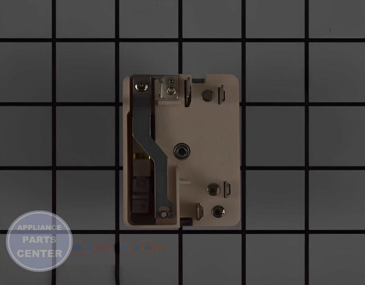 GE OVEN 6" INFINITE CONTROL SWITCH WB23K34830 - Side view with dimensions and specs