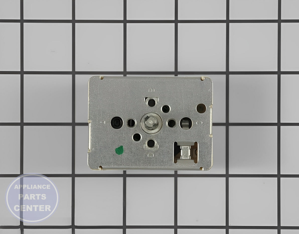 GEH CONTROL ELEMENT 2400W WB23K5031 - Installation in GEH model showing mounting points