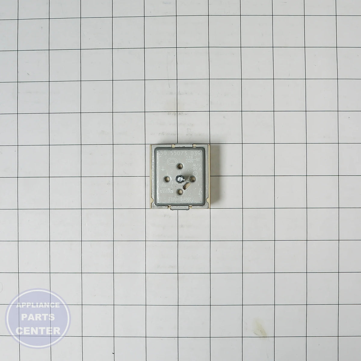 GEH RANGE INFINITE CONTROL SWITCH WB24K10092 - Installation in specific model showing mounting points