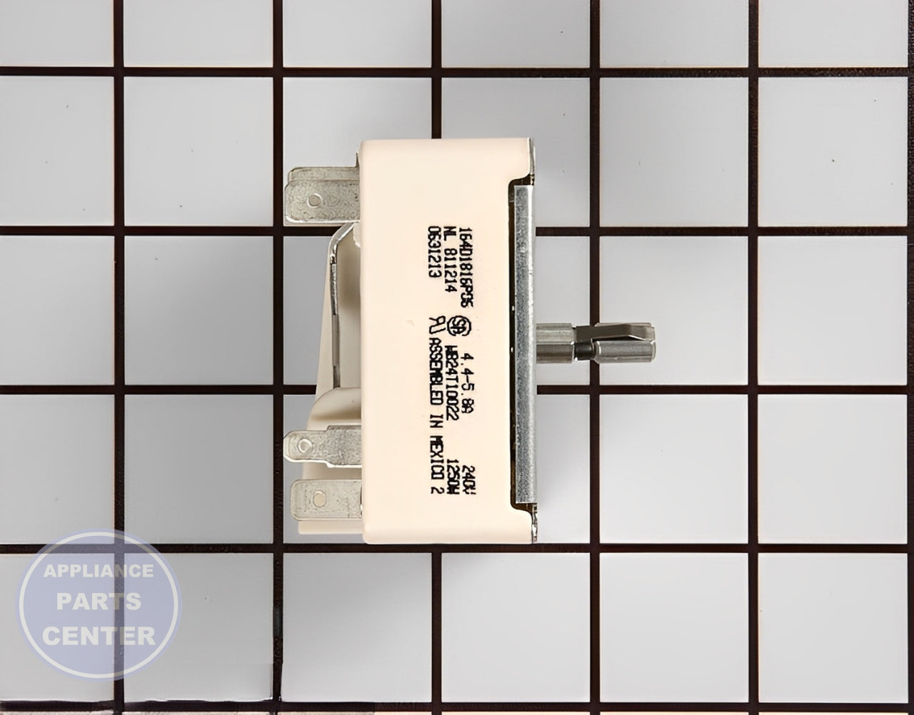 GE OVEN INFINITE SWITCH WB24T10022 - Installation in GEN model showing easy mounting points