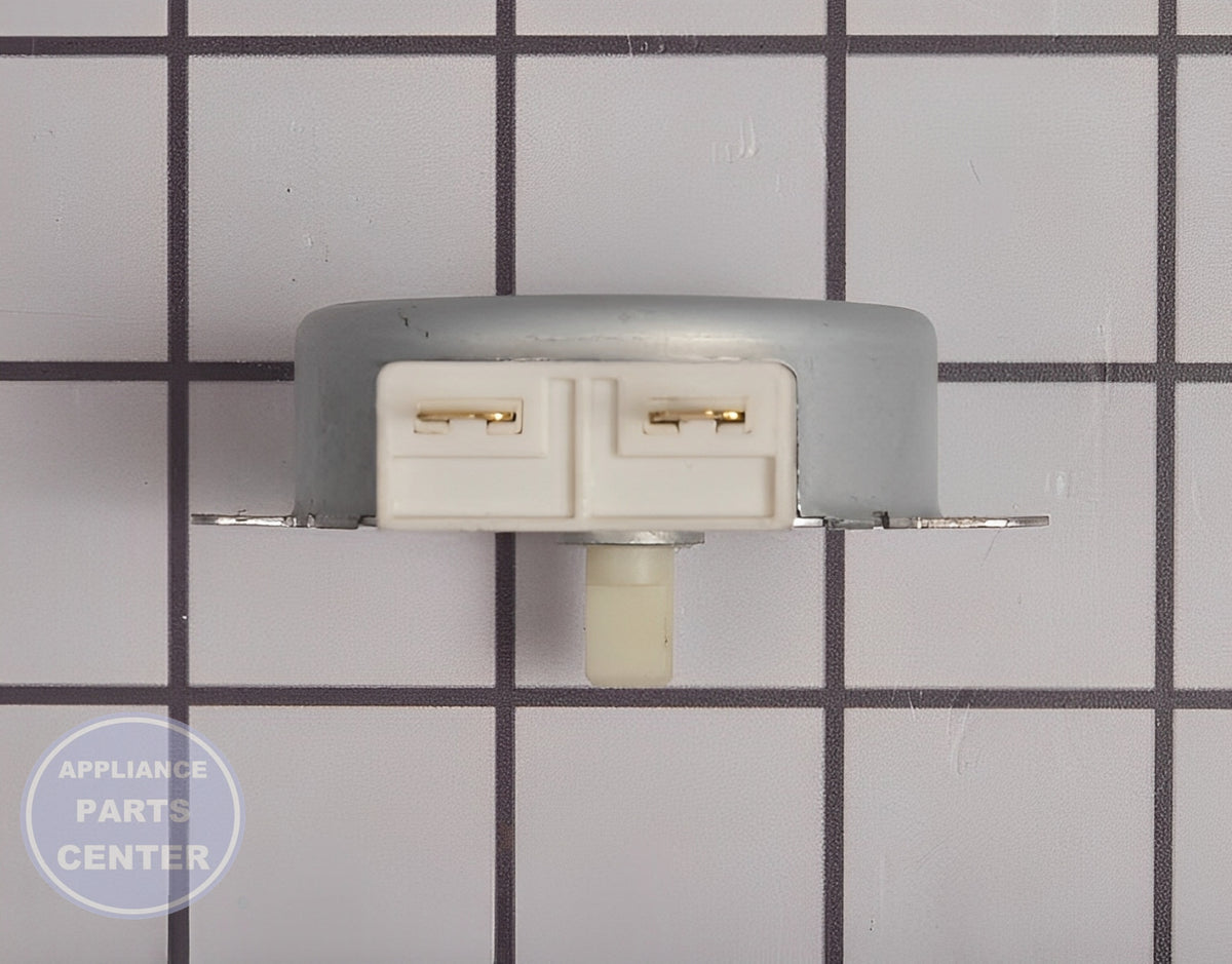 GE OVEN TURNABLE MOTOR WB26X32190 - Detailed view of the motor's technical details