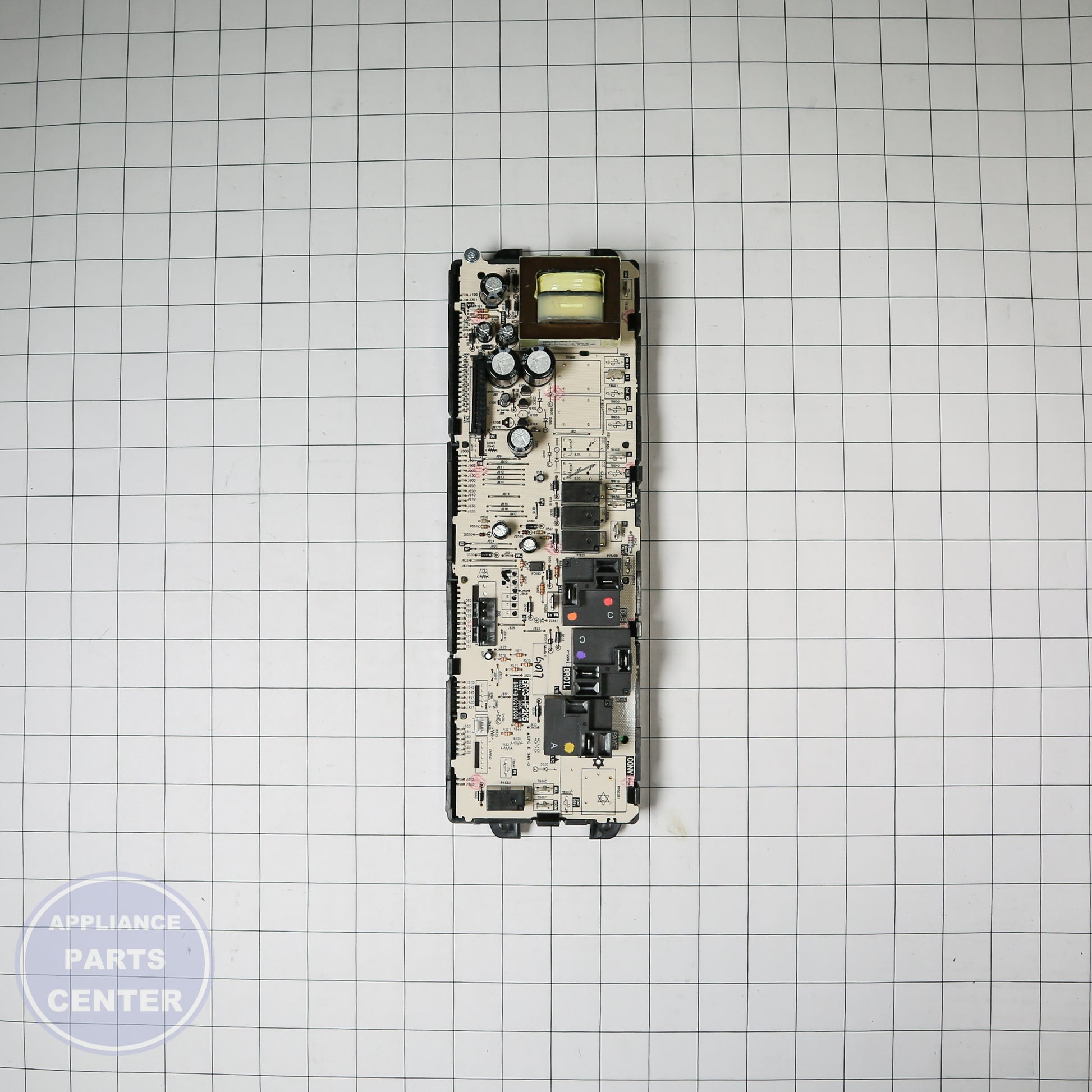 GEH CONTROL OVN ERC WB27T10815 - Installation in specific model showing mounting points