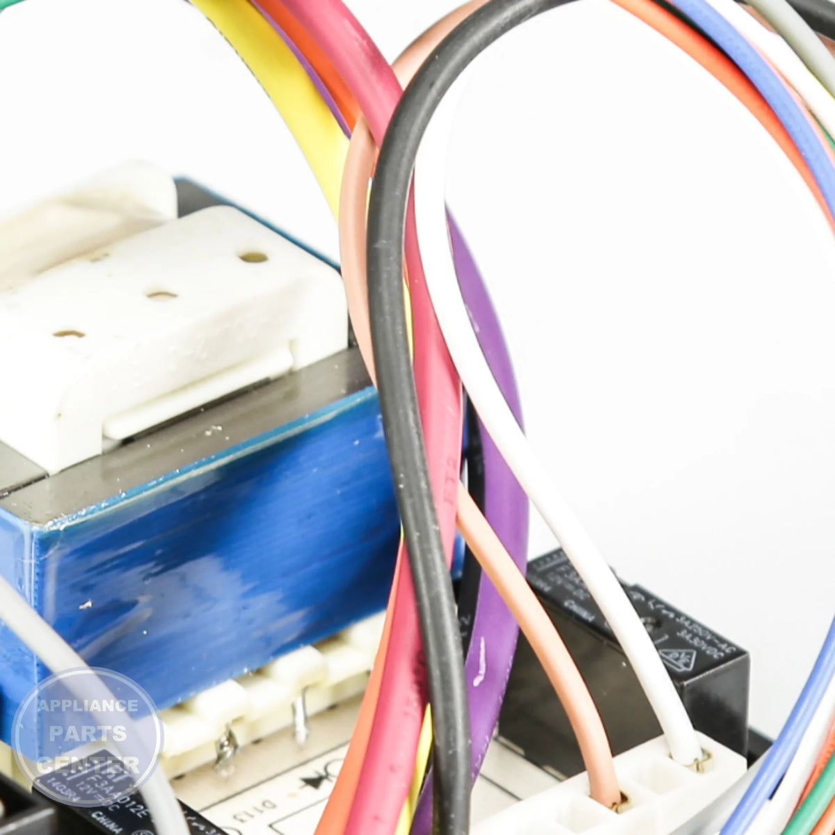 GEH CONTROL OVN ASM WB27T10915 - Installation in specific model showing key mounting points