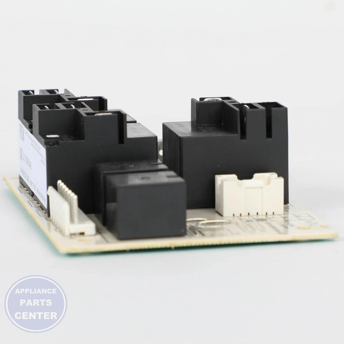 GEH BOARD DRM - RELAY DAUGHTER 6 WB27T11358 - Installation in specific model demonstrating mounting points