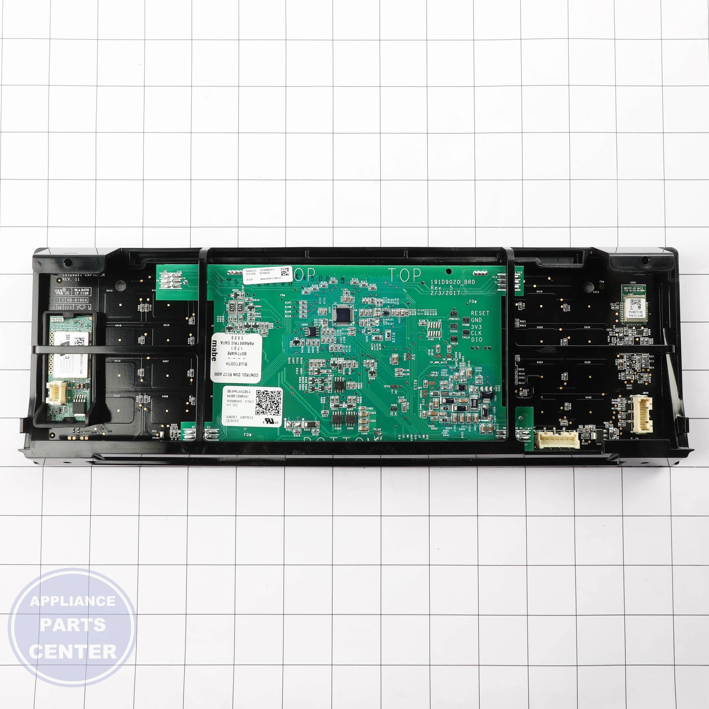 GEH GLASS AND TOUCH BOARD ASM WB27X31746 - Installation in specific model showing mounting points