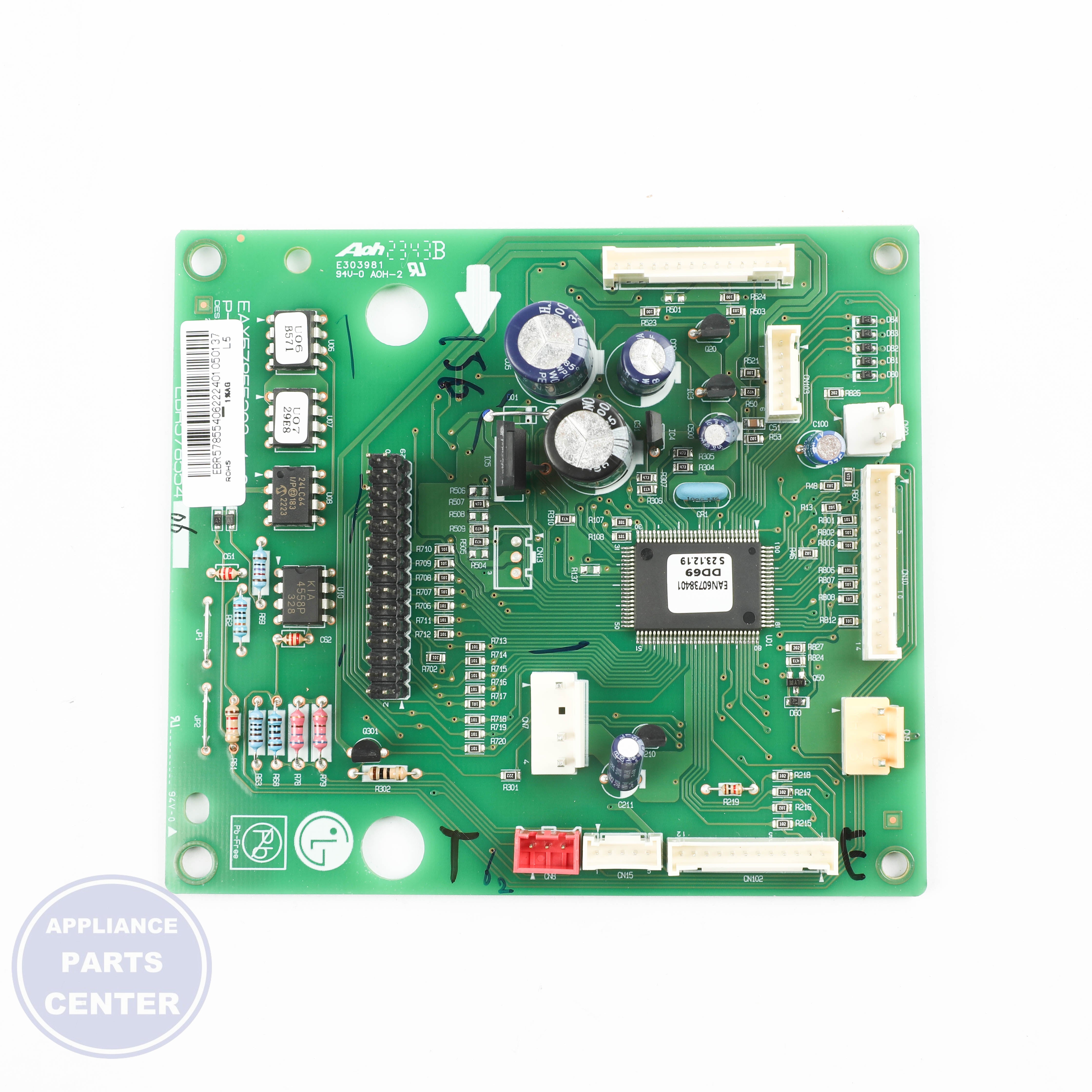 MAIN BOARD WB27X35345 - Detailed view of reliable components