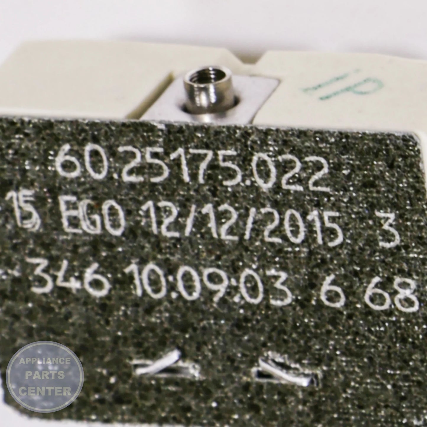 GEH ELEMENT HALIANT 12 IN WB30T10096 - Main view showing rapid heating for specific models