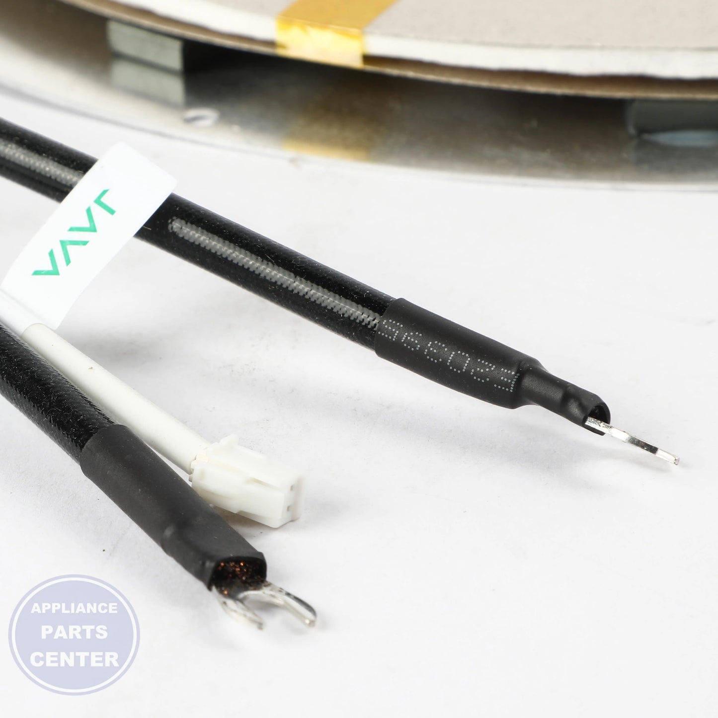 GEH ELEMENT INDUCTION 3700W WB30X38227 - Installation in GEH model showcasing easy mounting points