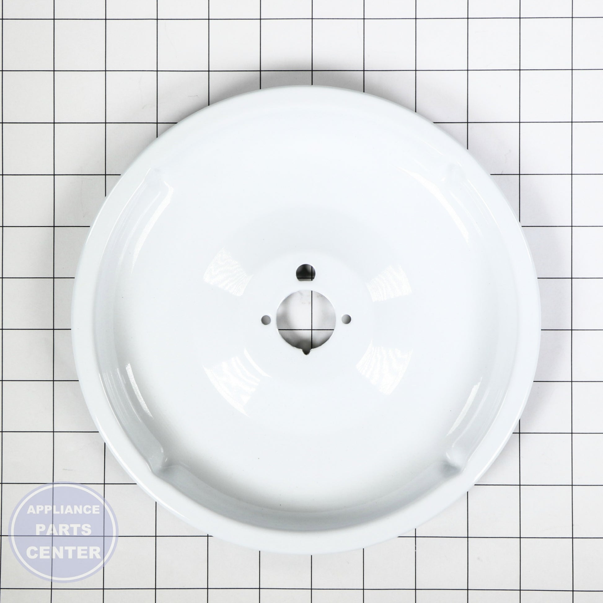 GEH RANGE DRIP BOWL - LARGE WHITE WB31K5092 - Installation in GEH model showing secure mounting points