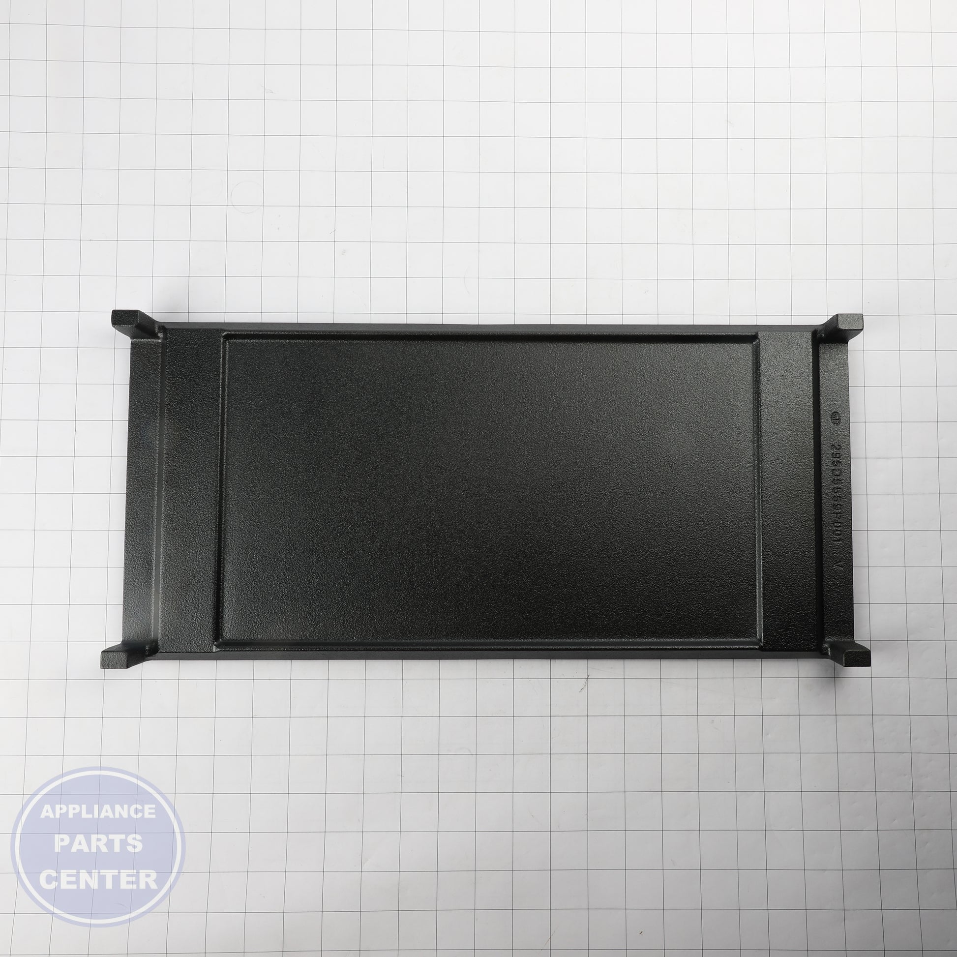 GEH GRIDDLE WB31X49806 - Installation in GEH model showing easy mounting points