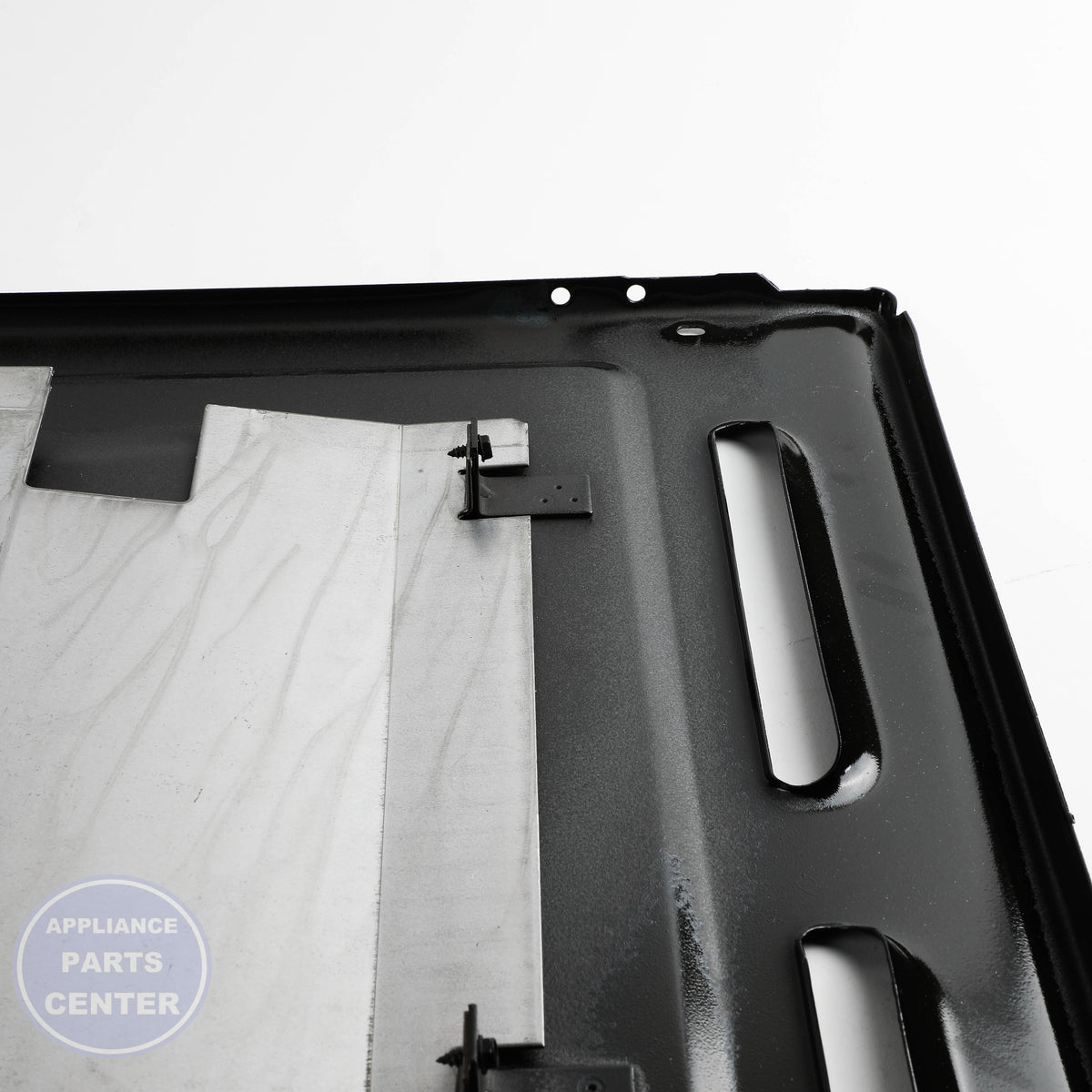 GEH BOTTOM OVEN  AND DEFLECTOR ASM WB35X37967 - Installation in GEH models showing key mounting points