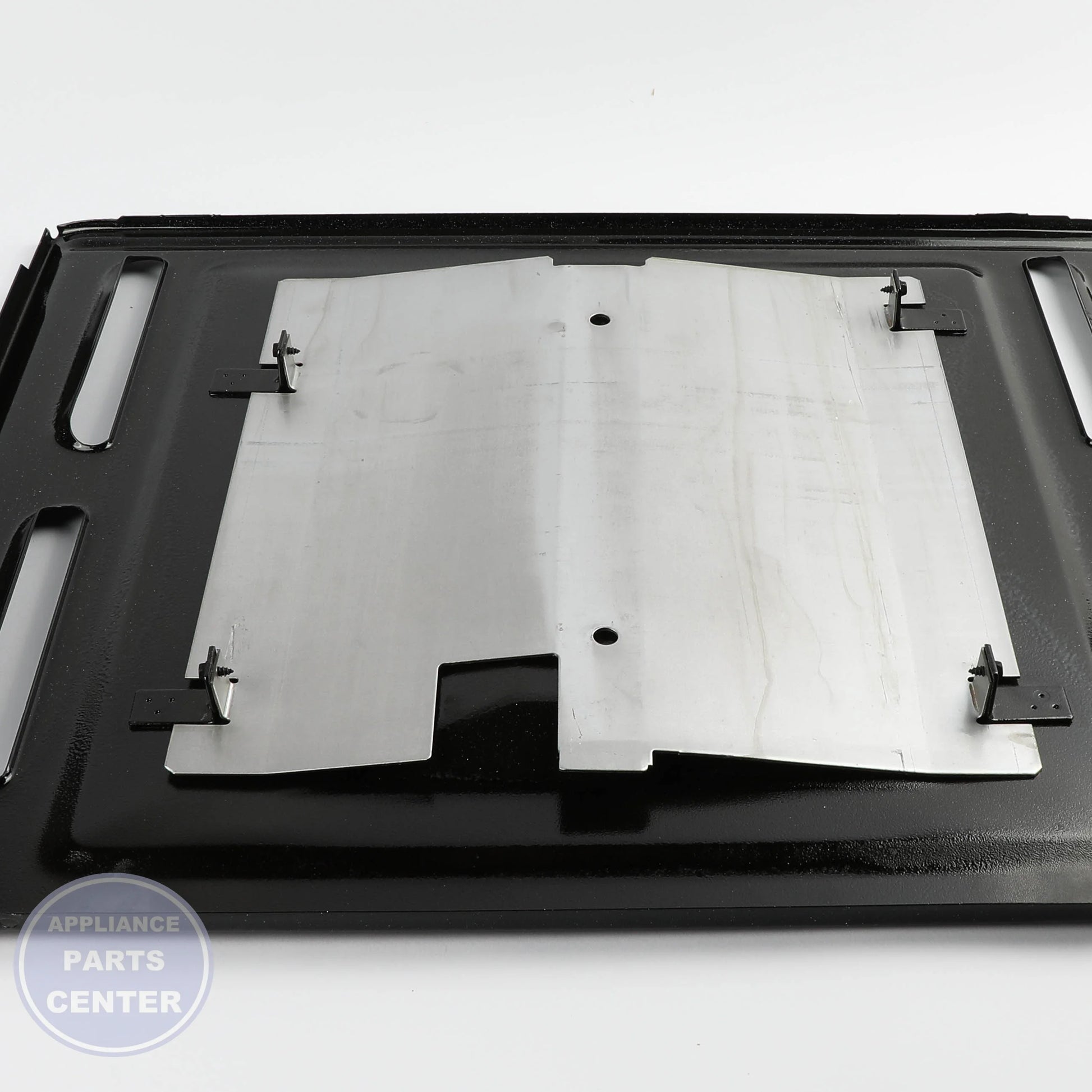 GEH BOTTOM OVEN  AND DEFLECTOR ASM WB35X37968 - Installation in GEH models showing easy mounting points